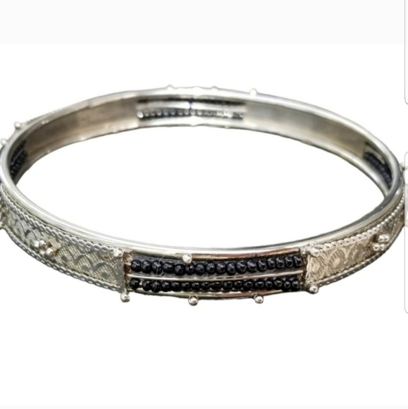 VINTAGE ORNATE LARGE SILVERTONE BANGLE BRACELET WITH BLACK SEED BEAD DETAIL - Picture 4 of 4